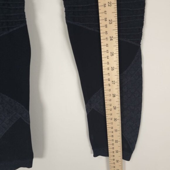 NWT SPANX Look At Me‎ Now Indigo Sky Seamless Moto Legging 50200R Size S - Picture 10 of 12